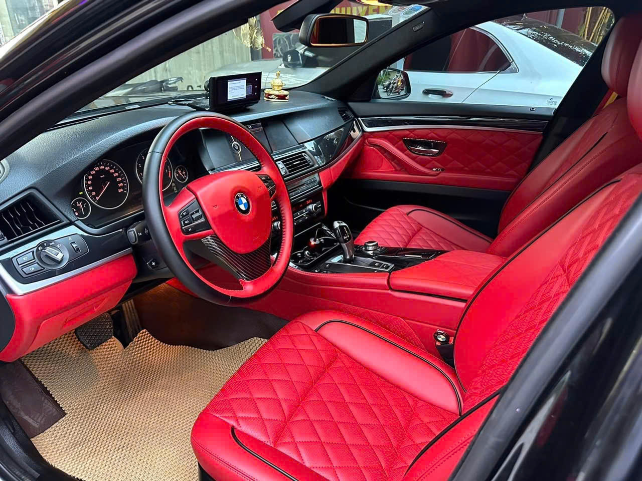 ):https://ltcarauto.com/dich-vu-doi-mau-noi-that-o-to-chuyen-nghiep-tai-tphcm-lt-car